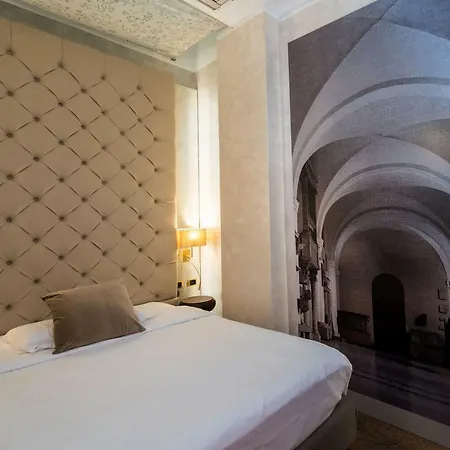 Mythos Hotel 3*
