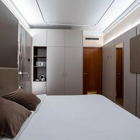Mythos Hotel 3*