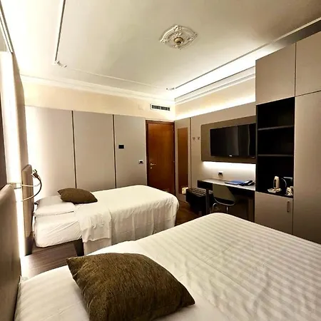 Mythos Szálloda Milánó