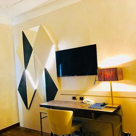 Mythos Szálloda Milánó