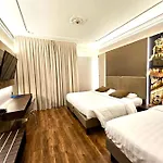 Mythos 3* Milánó