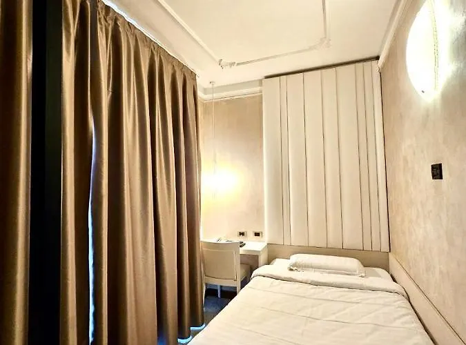 Hotel Mythos Milaan