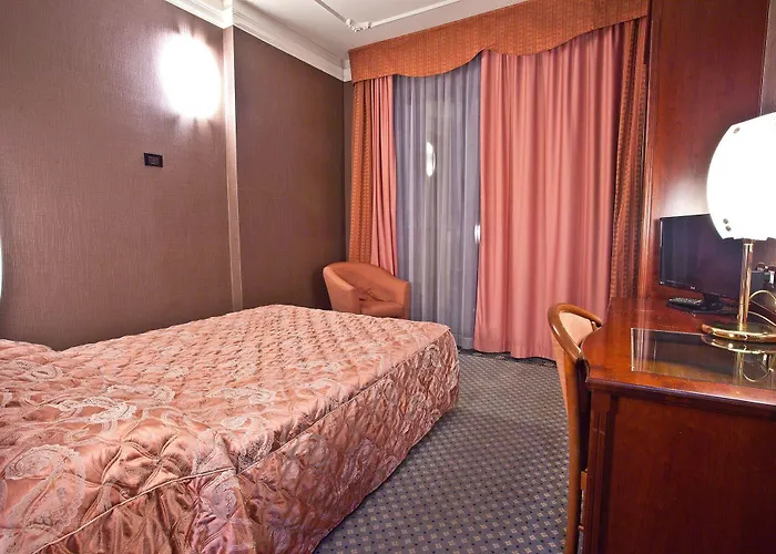 Mythos Hotel 3*