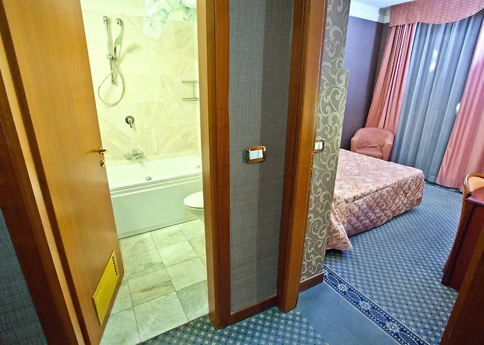 Mythos Hotel 3*