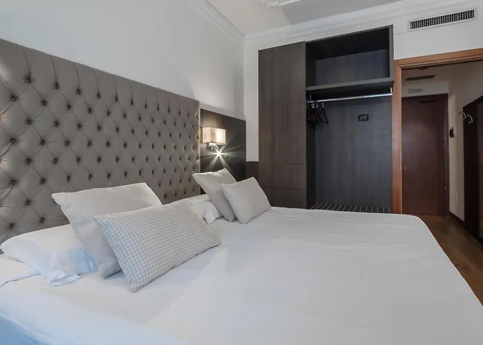 Hotel Mythos Milaan